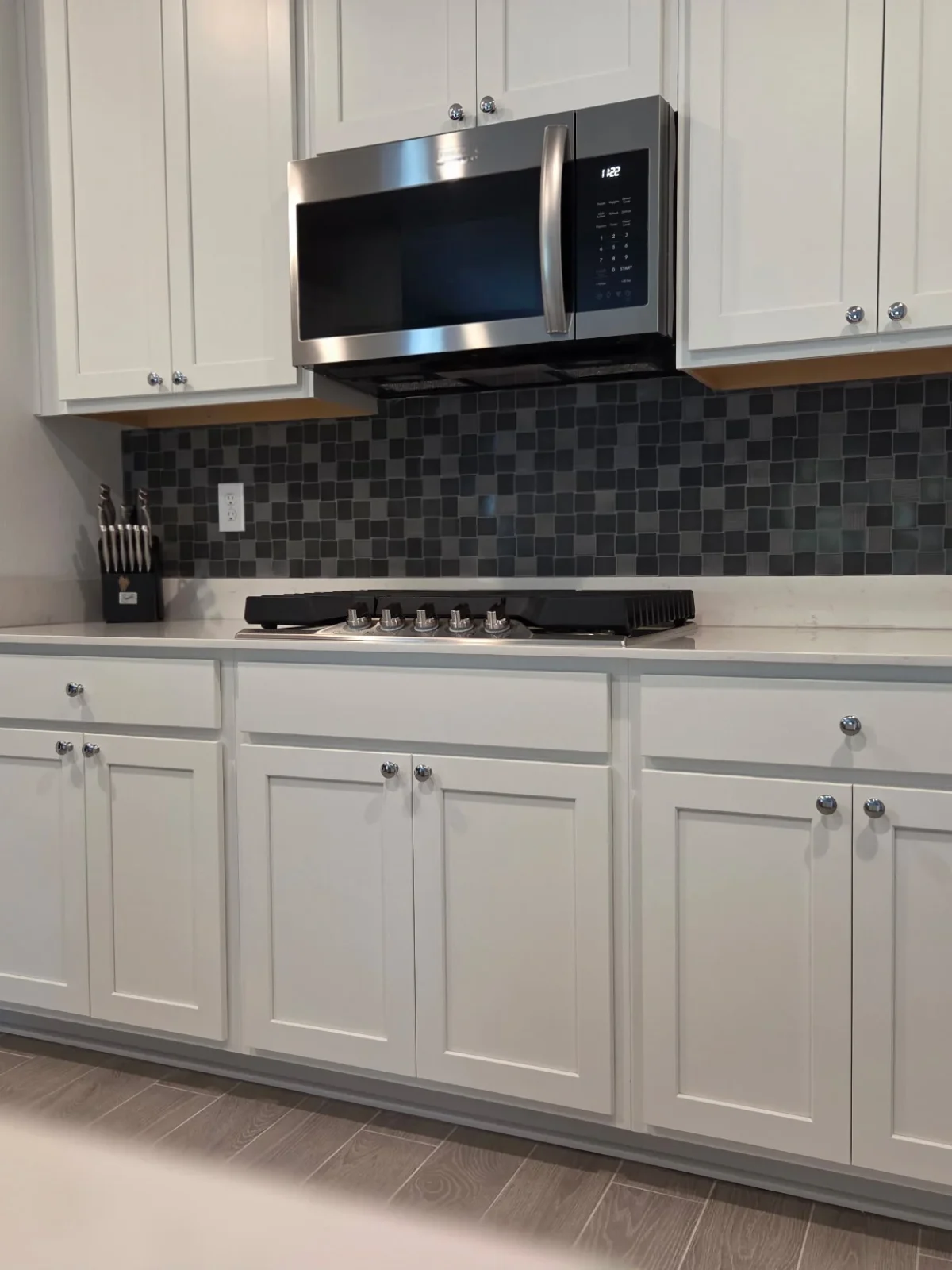 kitchen-cabinets-backsplash-design