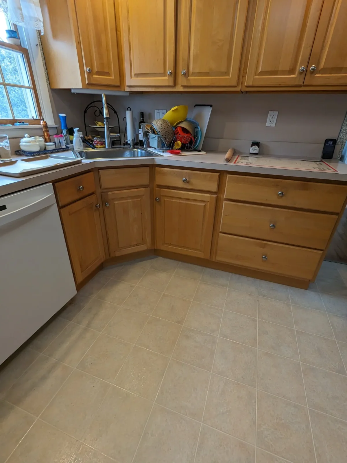kitchen-flooring-cabinets-view