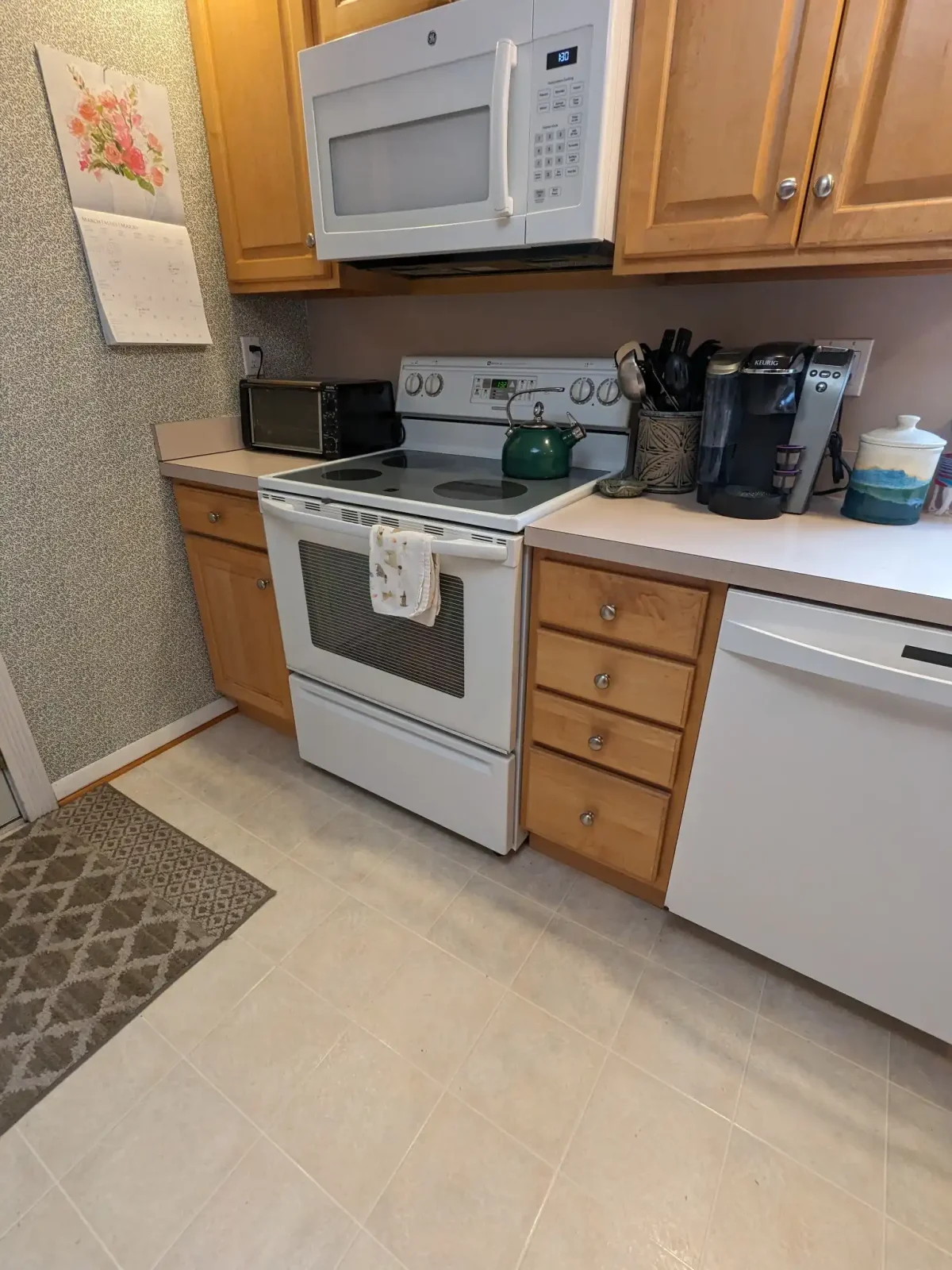 kitchen-flooring-stove-area