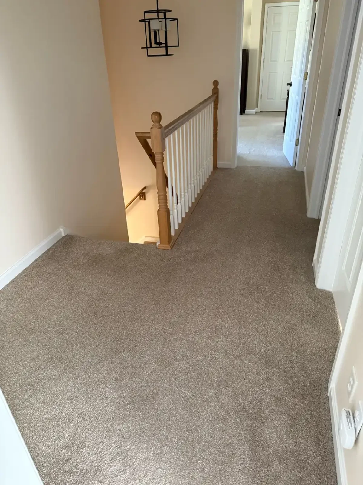 stairs-landing-carpet